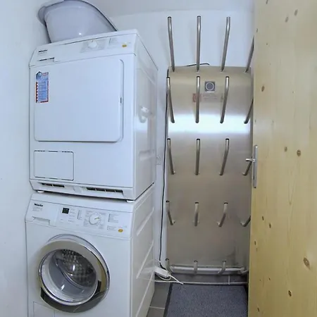 Semesterbostad Schoeneben Anton *