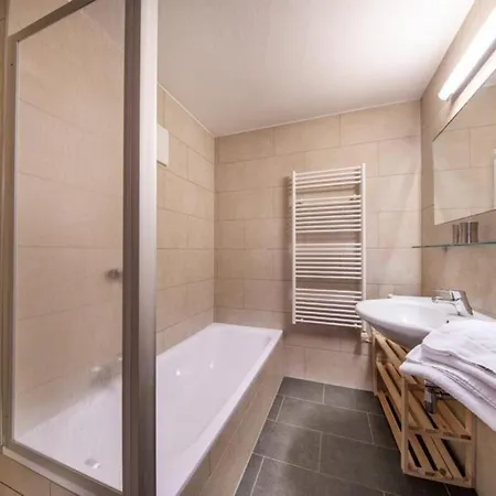 Schoeneben Anton Wald im Pinzgau